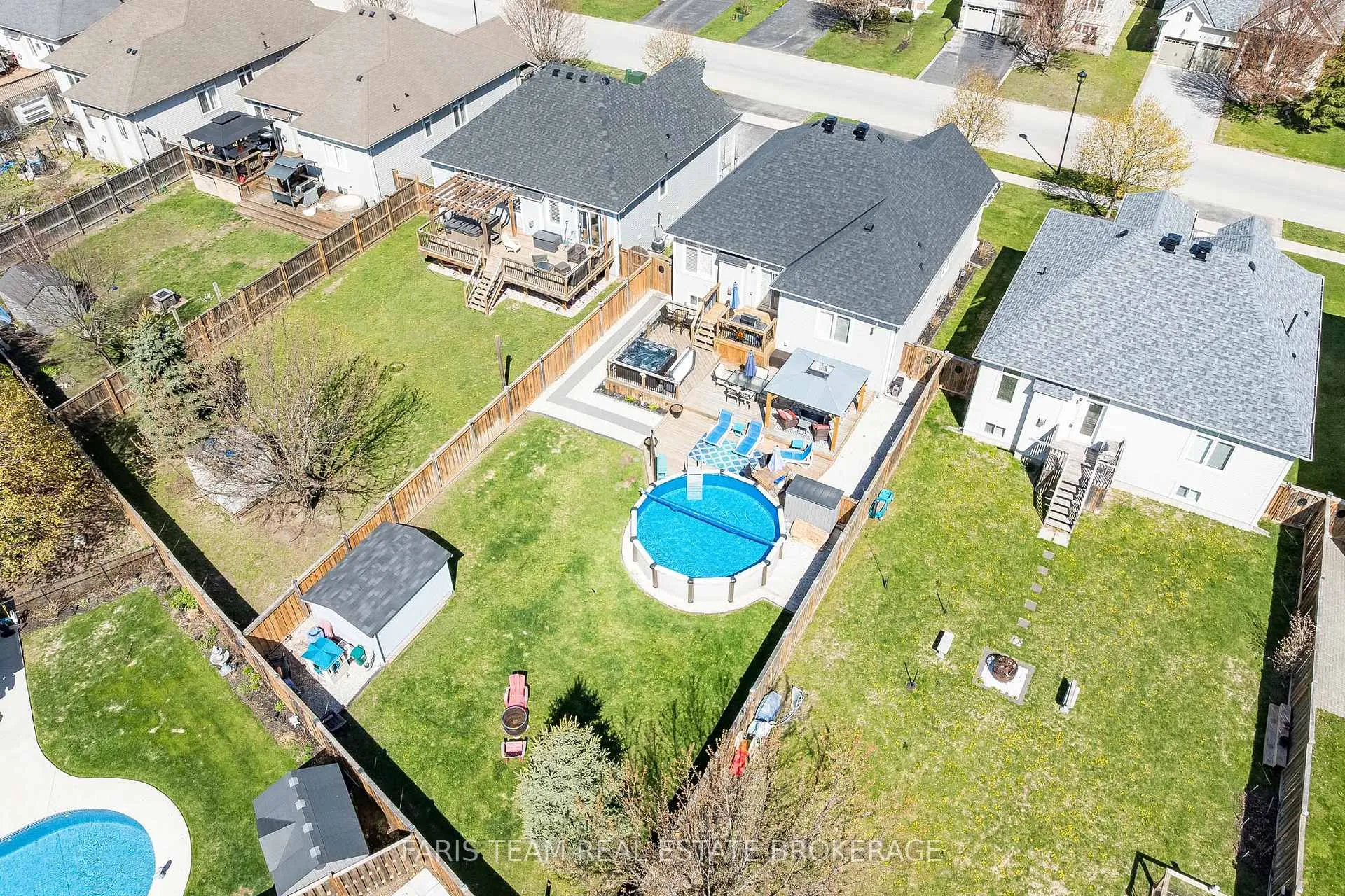 Photo 2 of 9 Broadpoint Street, Wasaga Beach — HOMEH