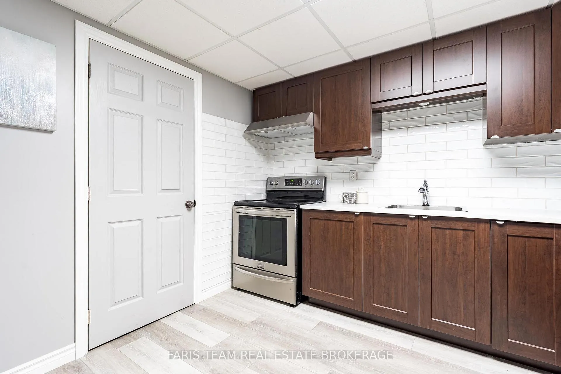 Photo 19 of 9 Broadpoint Street, Wasaga Beach — HOMEH