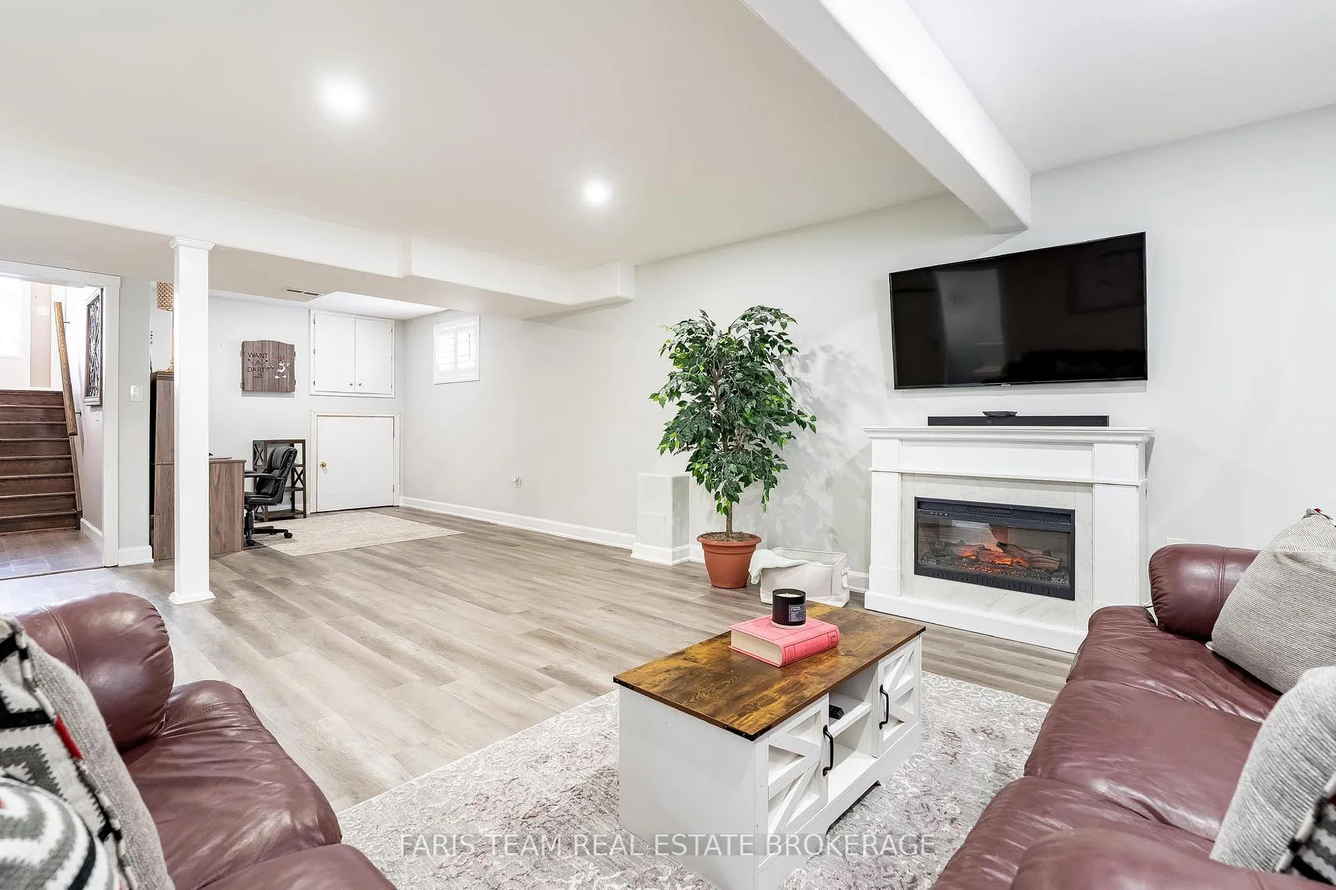 Photo 23 of 9 Broadpoint Street, Wasaga Beach — HOMEH