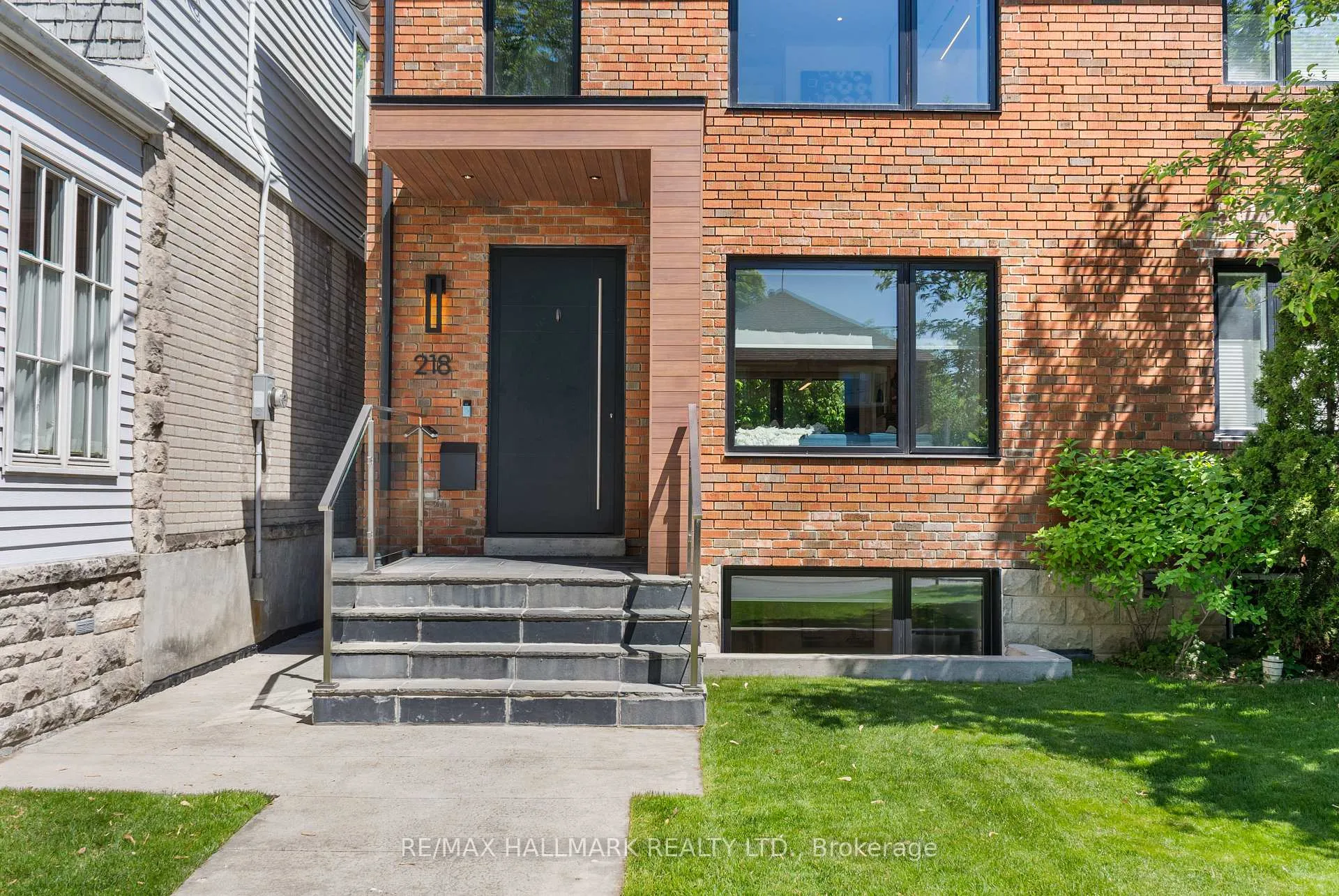 Photo 2 of 218 Woburn Avenue, Toronto, Lawrence Park North — HOMEH