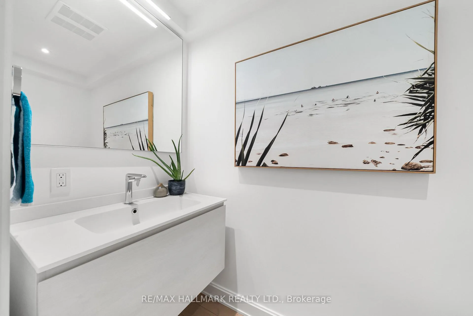 Photo 18 of 218 Woburn Avenue, Toronto, Lawrence Park North — HOMEH