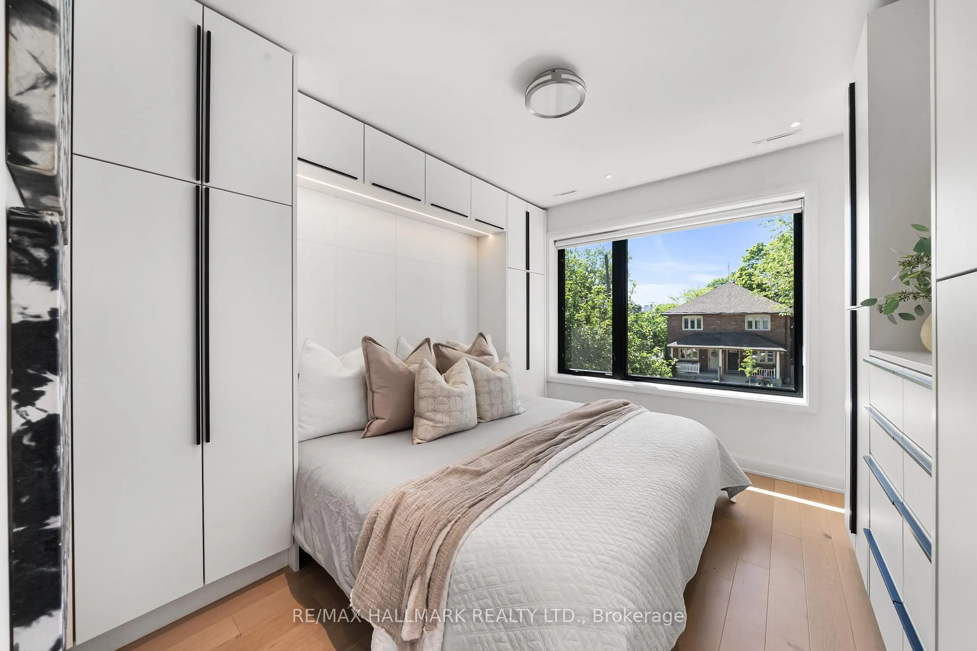 Photo 20 of 218 Woburn Avenue, Toronto, Lawrence Park North — HOMEH