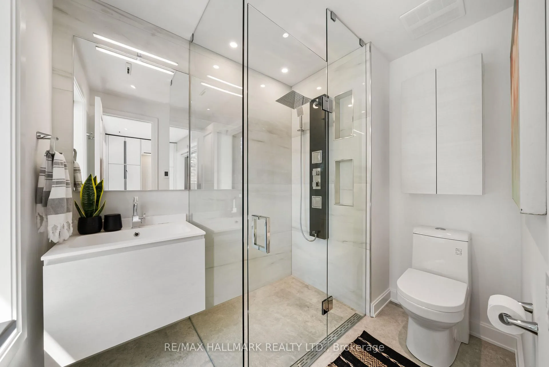 Photo 23 of 218 Woburn Avenue, Toronto, Lawrence Park North — HOMEH