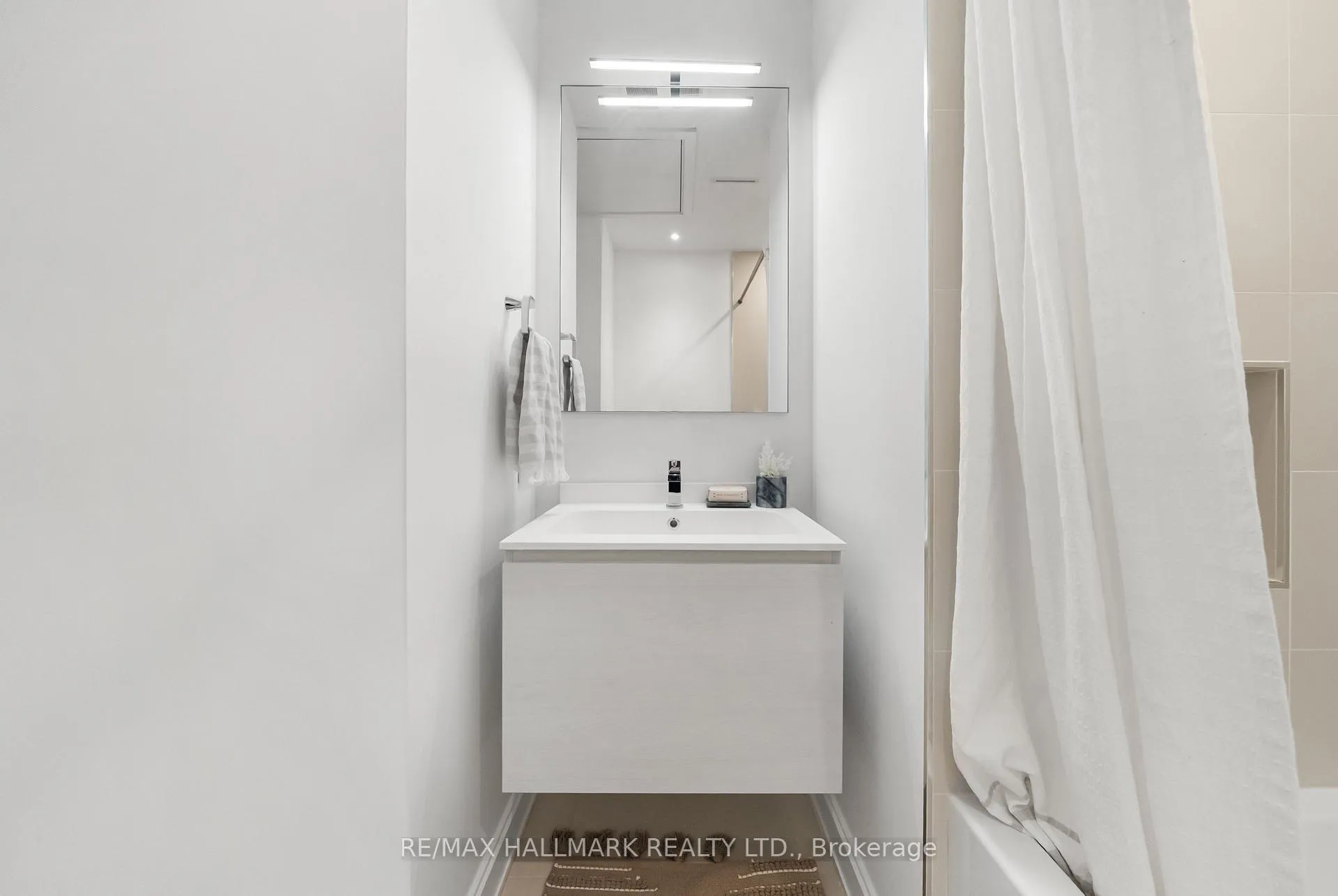 Photo 29 of 218 Woburn Avenue, Toronto, Lawrence Park North — HOMEH