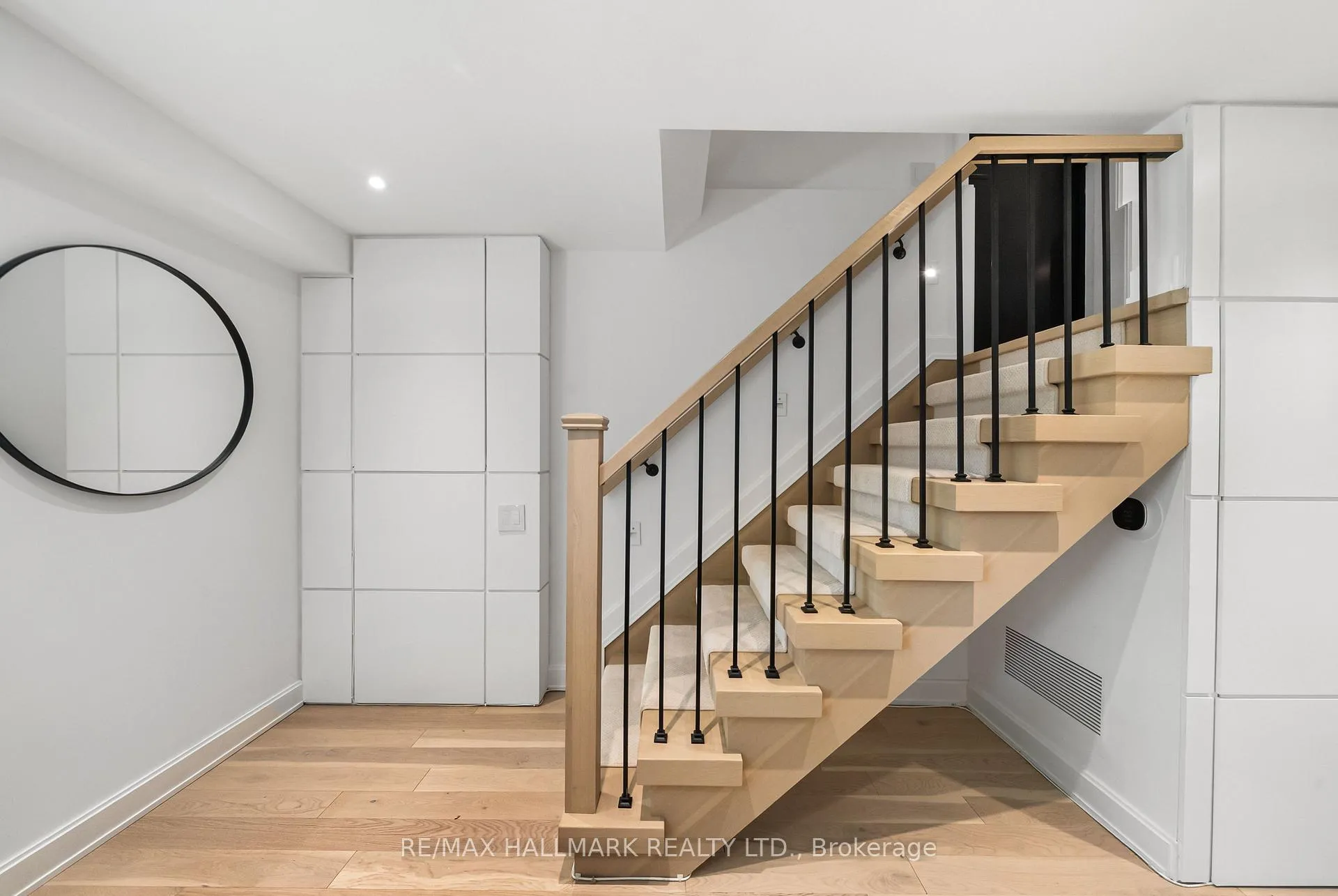 Photo 30 of 218 Woburn Avenue, Toronto, Lawrence Park North — HOMEH