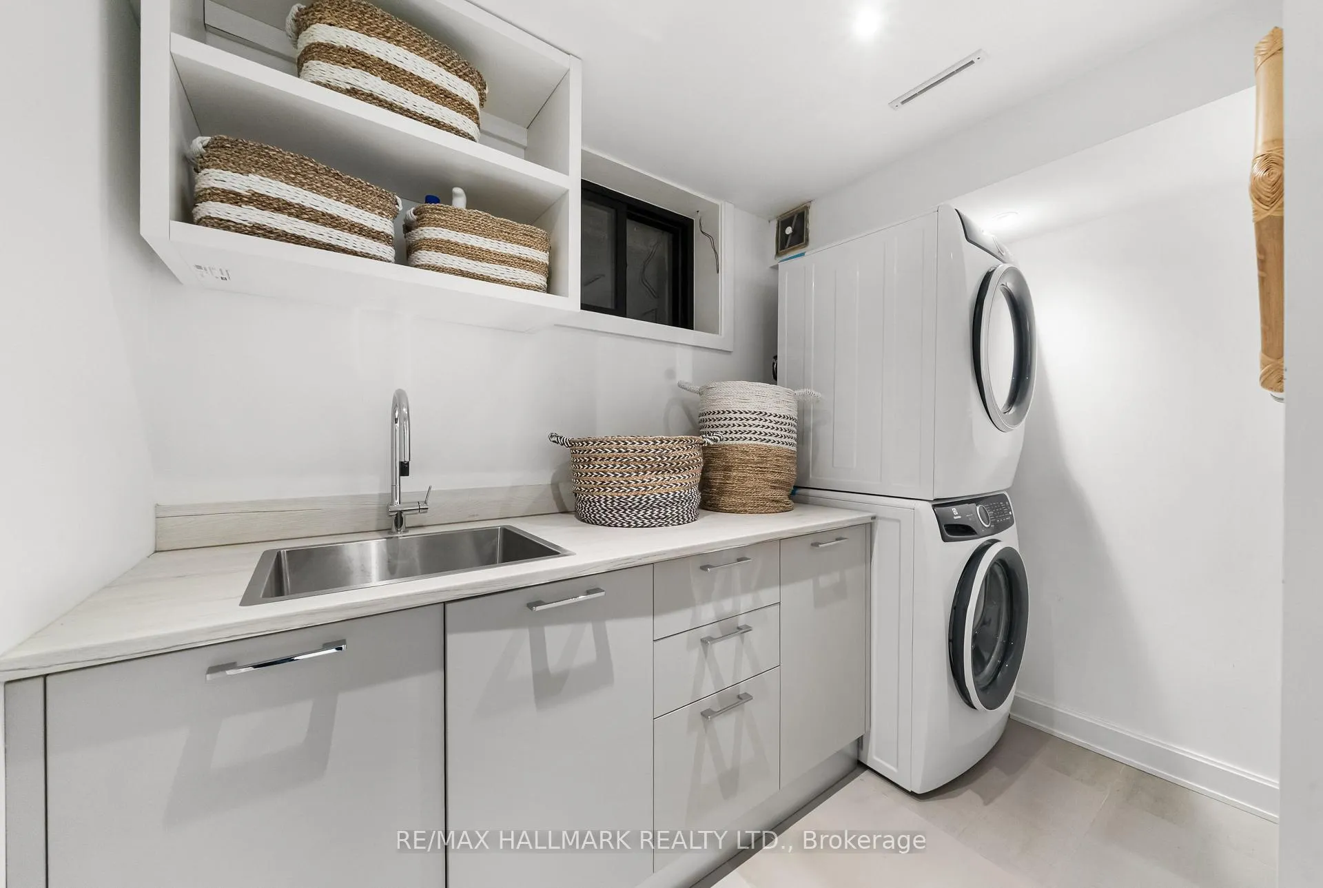 Photo 36 of 218 Woburn Avenue, Toronto, Lawrence Park North — HOMEH