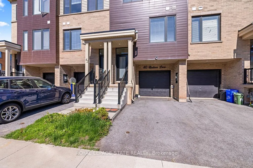Photo 5 of 40 Radison Lane, Hamilton, McQuesten — HOMEH