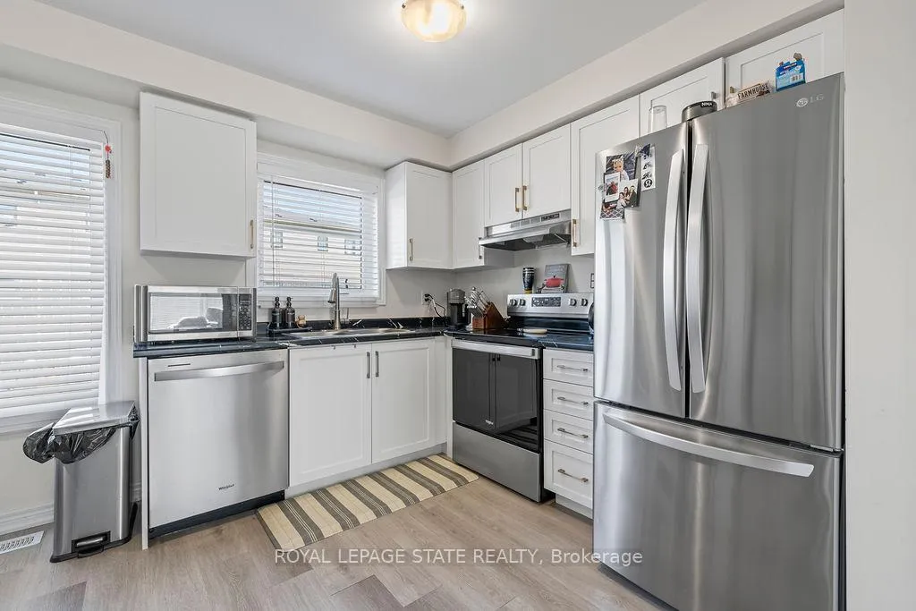 Photo 14 of 40 Radison Lane, Hamilton, McQuesten — HOMEH
