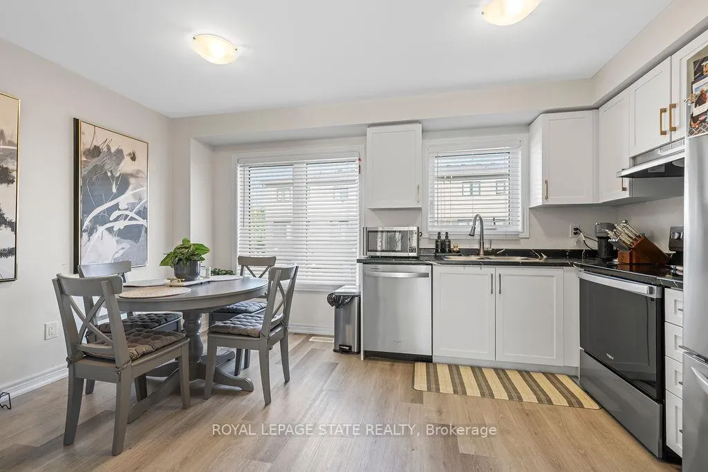 Photo 15 of 40 Radison Lane, Hamilton, McQuesten — HOMEH