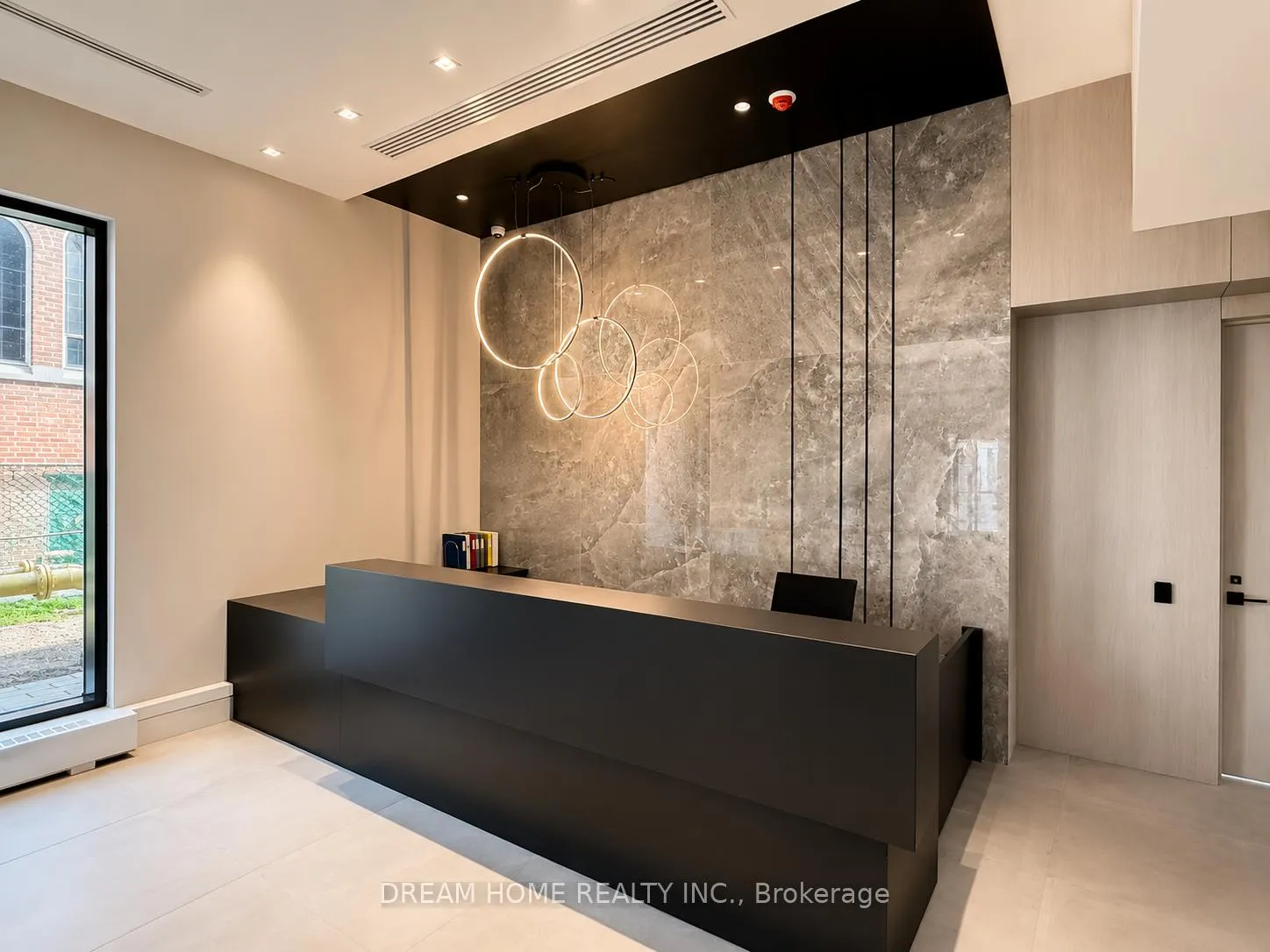 Photo 2 of Unit 1701, 609 Sherbourne Street, Toronto, North St. James Town — HOMEH