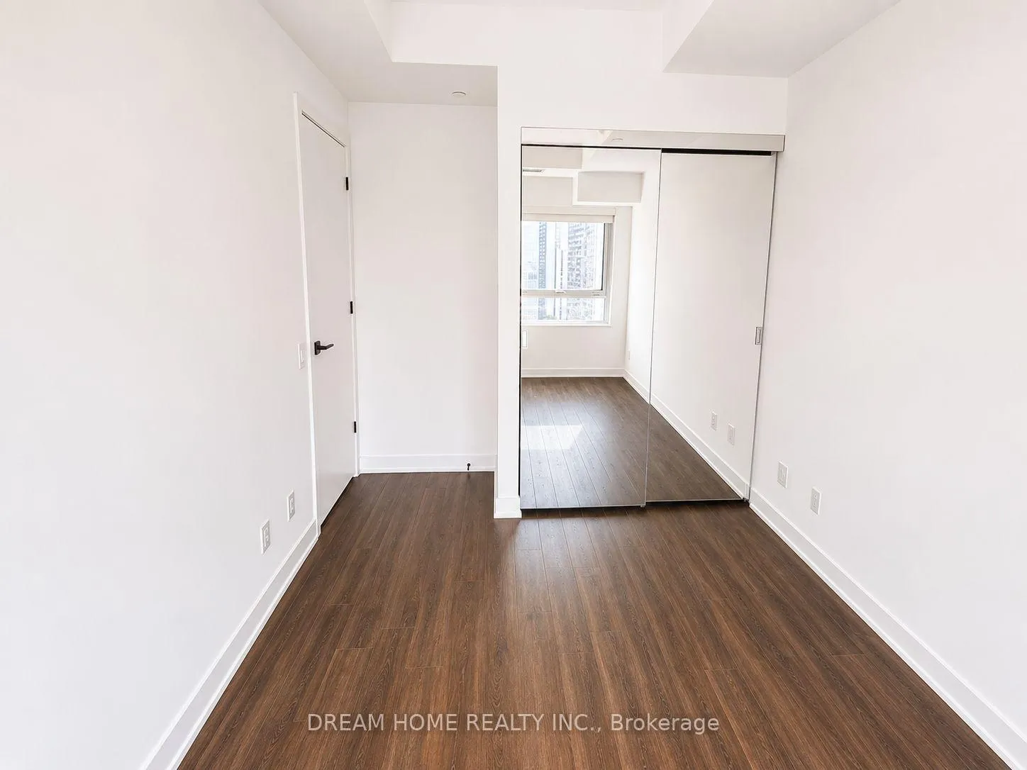 Photo 8 of Unit 1701, 609 Sherbourne Street, Toronto, North St. James Town — HOMEH