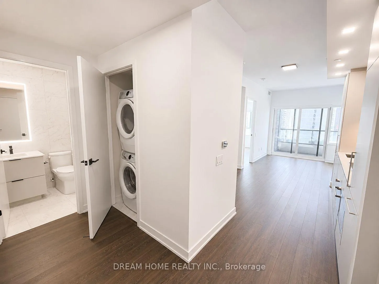 Photo 12 of Unit 1701, 609 Sherbourne Street, Toronto, North St. James Town — HOMEH