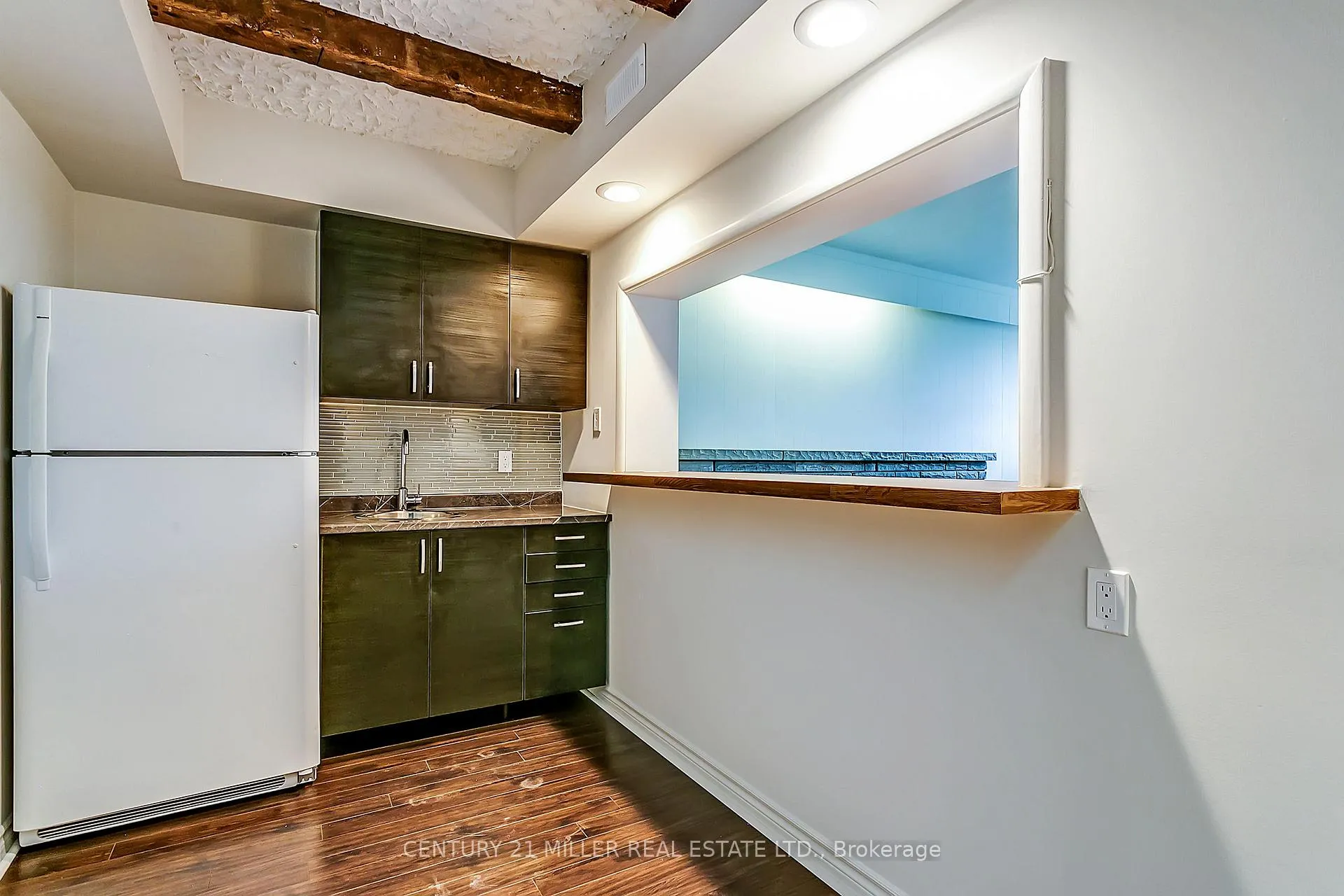 Photo 20 of 91 Ennisclare Drive E, Oakville, Morrison — HOMEH