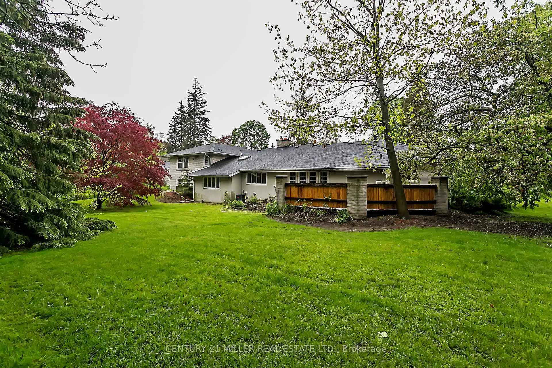Photo 23 of 91 Ennisclare Drive E, Oakville, Morrison — HOMEH