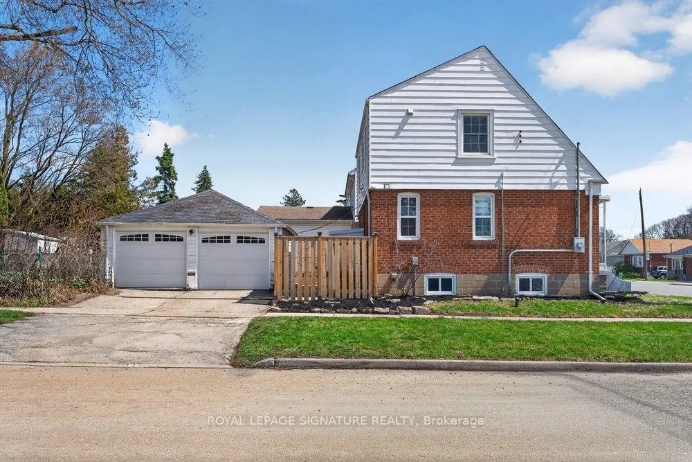 Photo 1 of 3244 St Clair Avenue E, Scarborough, Clairlea-Birchmount — HOMEH