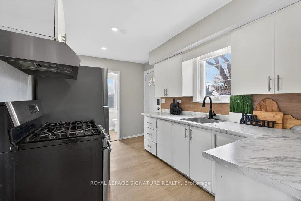 Photo 13 of 3244 St Clair Avenue E, Scarborough, Clairlea-Birchmount — HOMEH