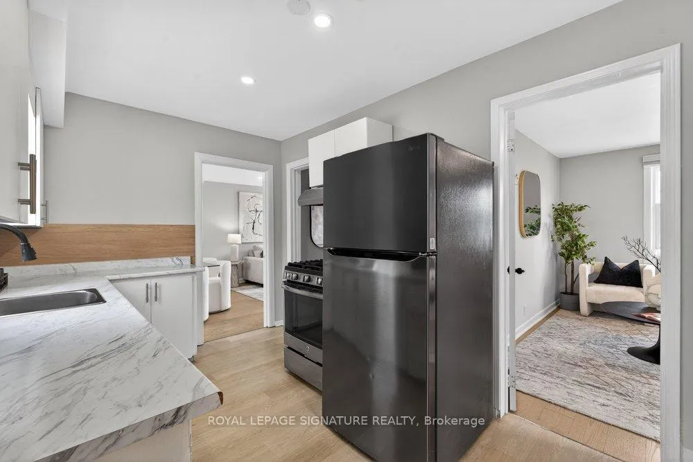 Photo 16 of 3244 St Clair Avenue E, Scarborough, Clairlea-Birchmount — HOMEH