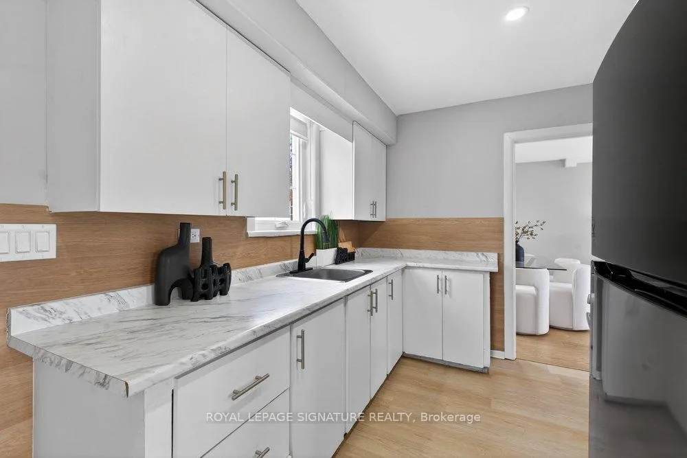 Photo 17 of 3244 St Clair Avenue E, Scarborough, Clairlea-Birchmount — HOMEH