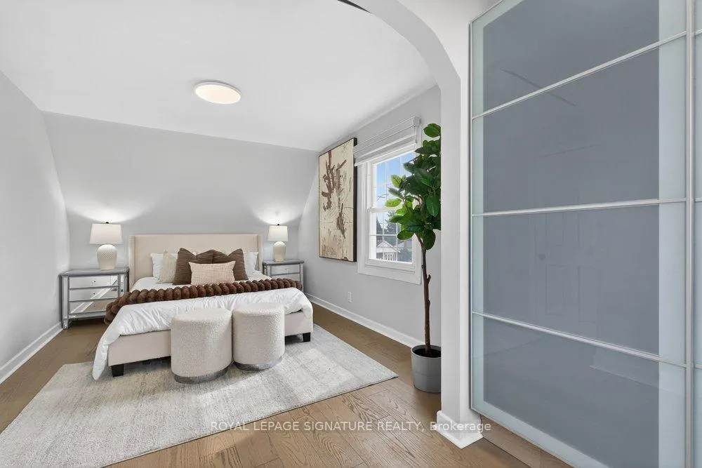 Photo 24 of 3244 St Clair Avenue E, Scarborough, Clairlea-Birchmount — HOMEH