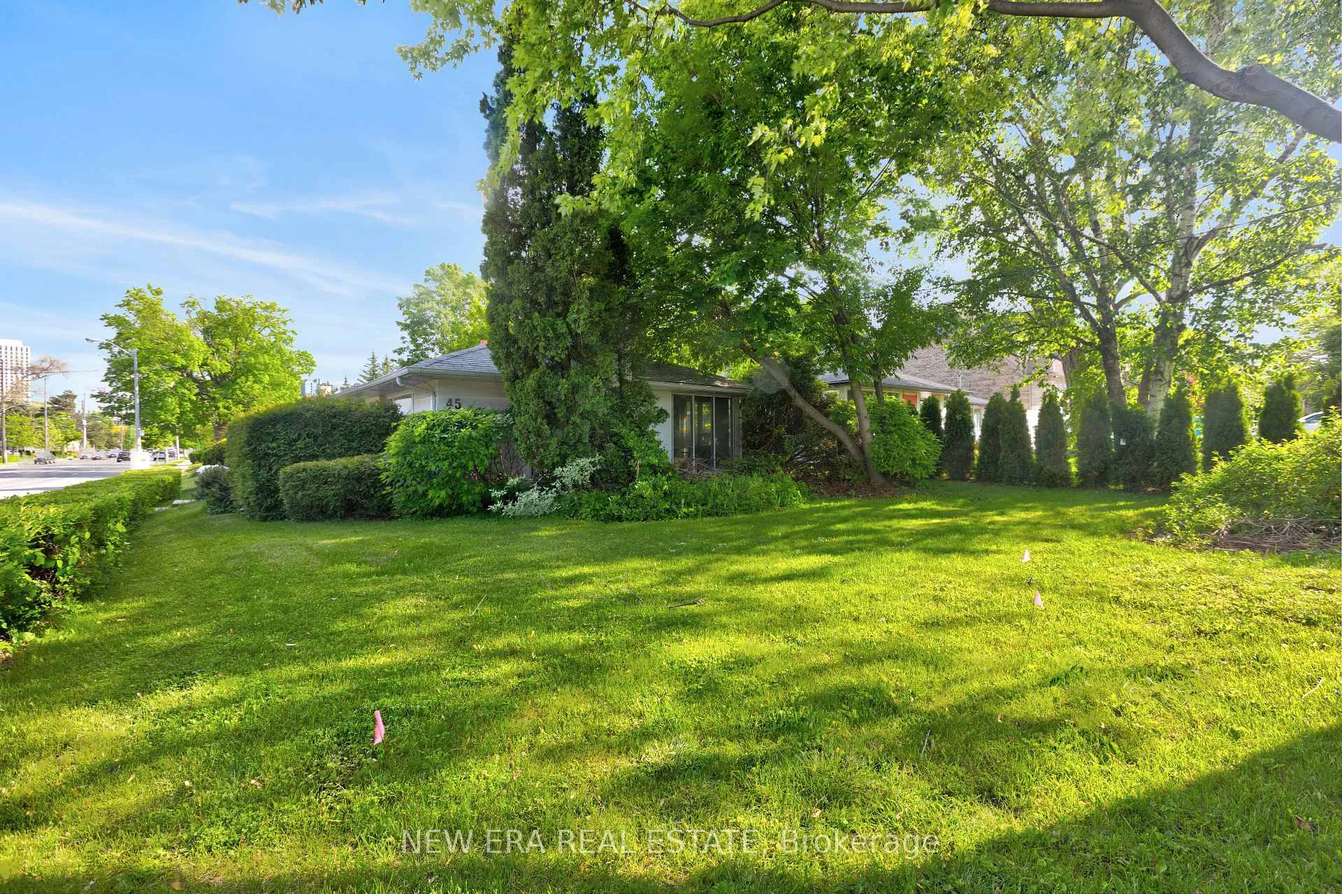 Photo 3 of 45 Mattice Avenue, Etobicoke, Islington-City Centre West — HOMEH