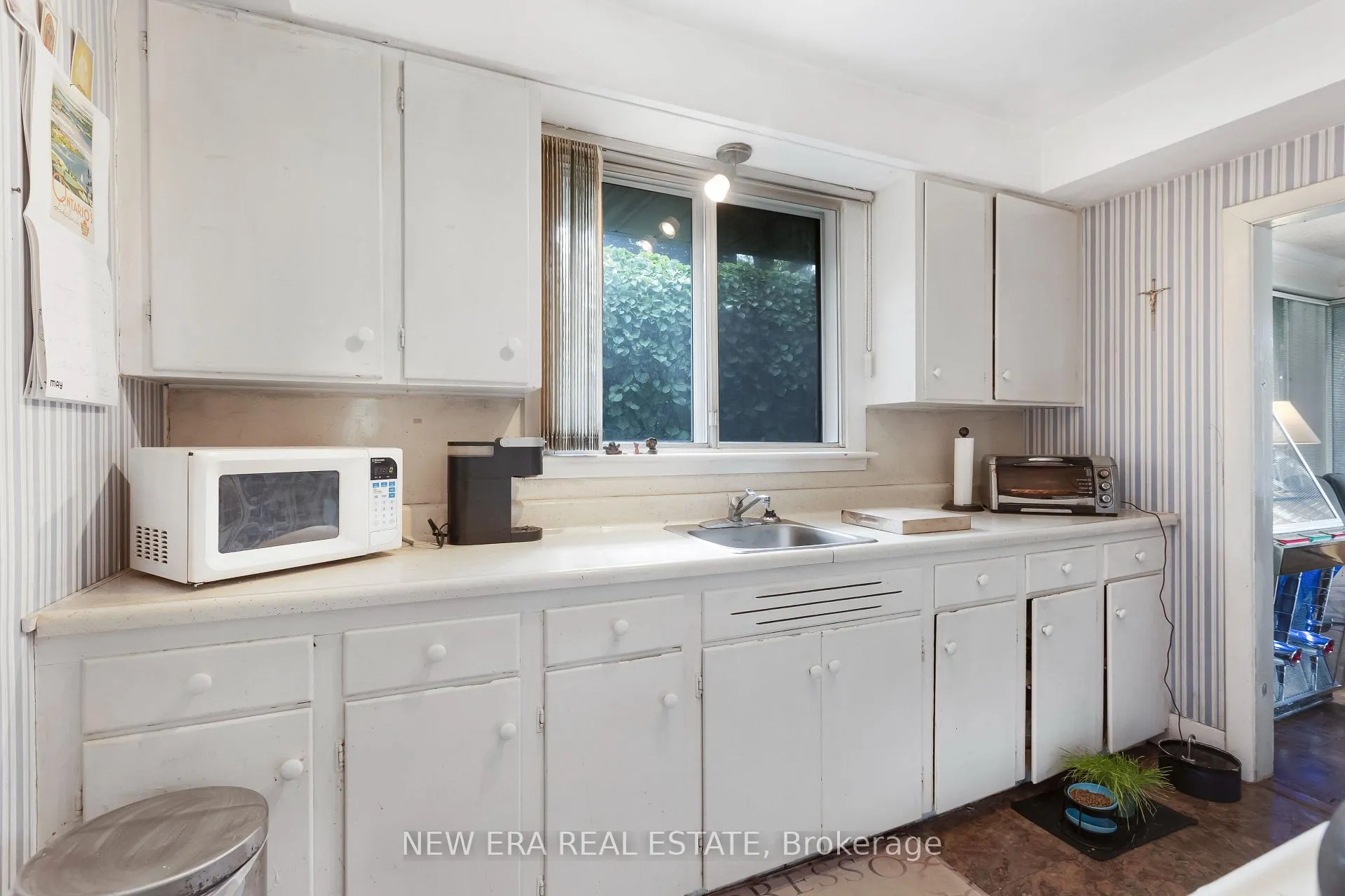 Photo 12 of 45 Mattice Avenue, Etobicoke, Islington-City Centre West — HOMEH