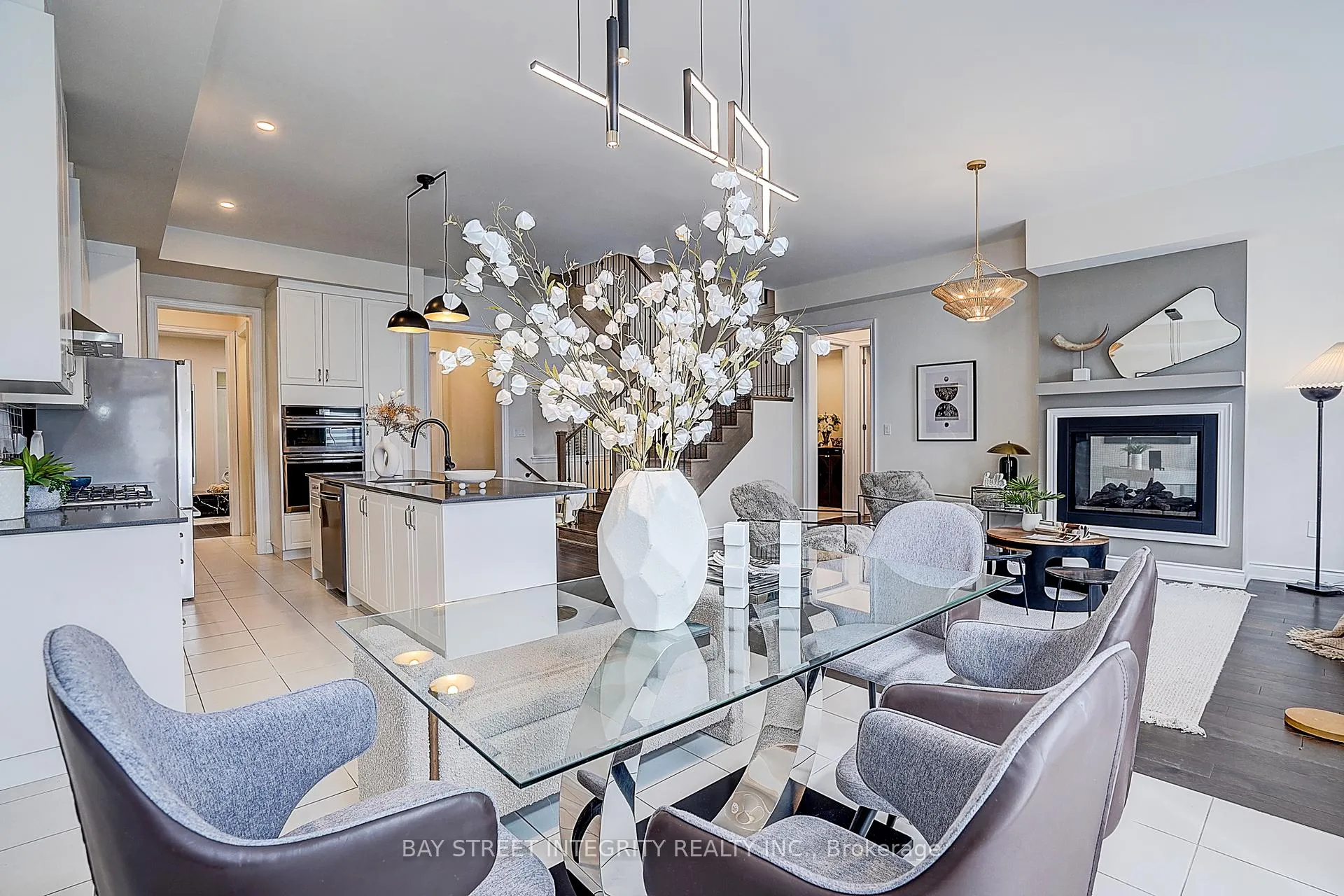 Photo 13 of 38 Settlers Road E, Oakville, Glenorchy — HOMEH