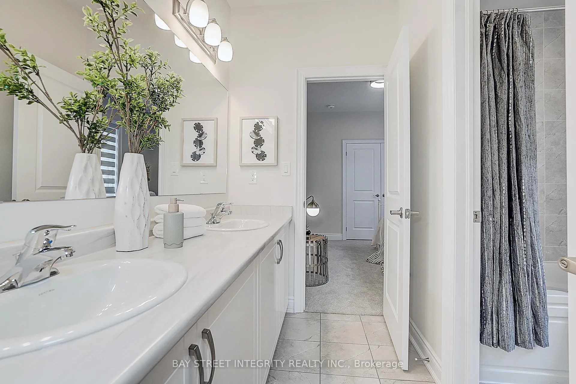 Photo 34 of 38 Settlers Road E, Oakville, Glenorchy — HOMEH