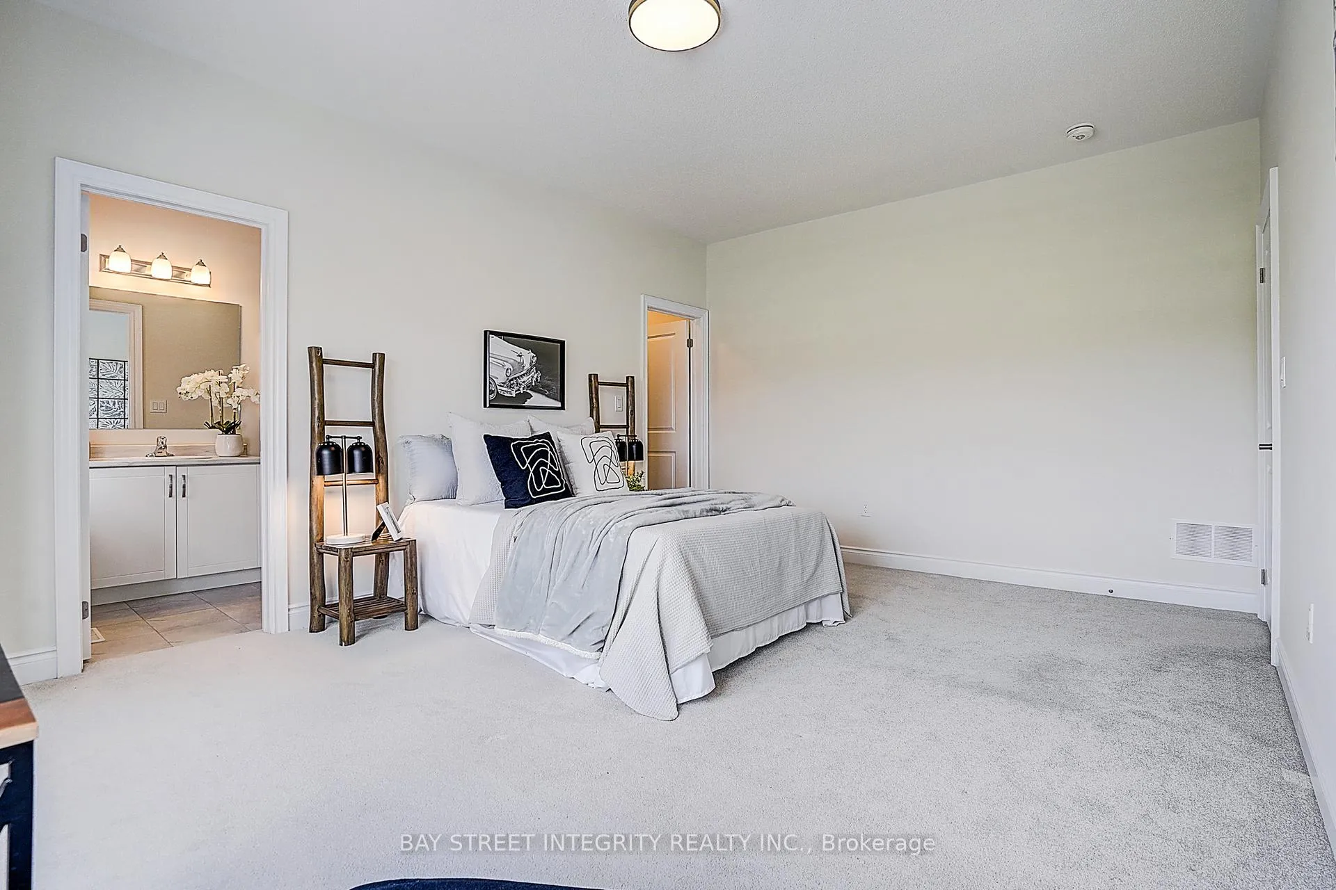 Photo 41 of 38 Settlers Road E, Oakville, Glenorchy — HOMEH