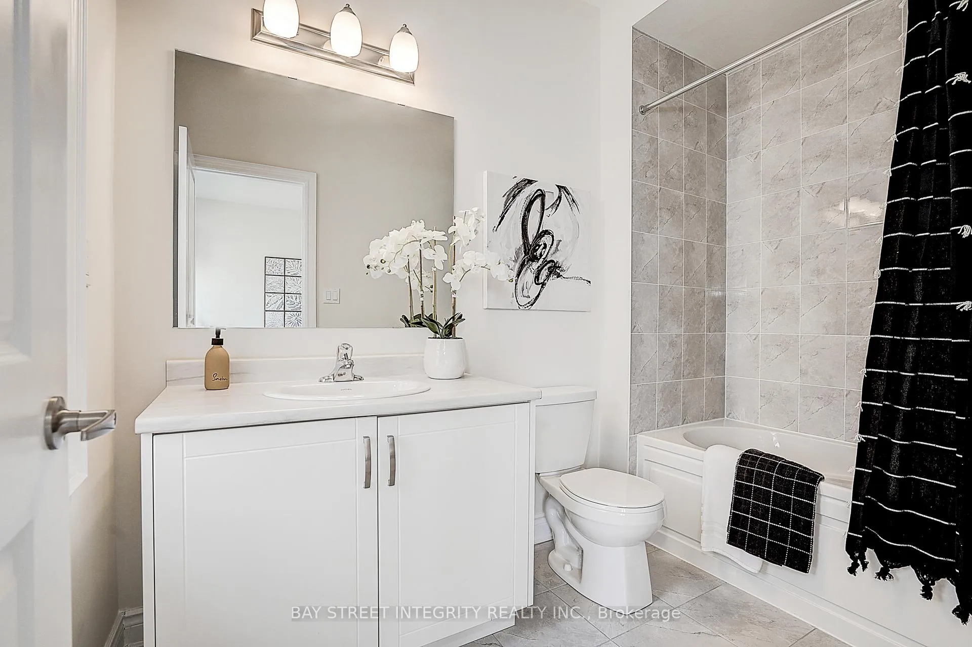 Photo 44 of 38 Settlers Road E, Oakville, Glenorchy — HOMEH