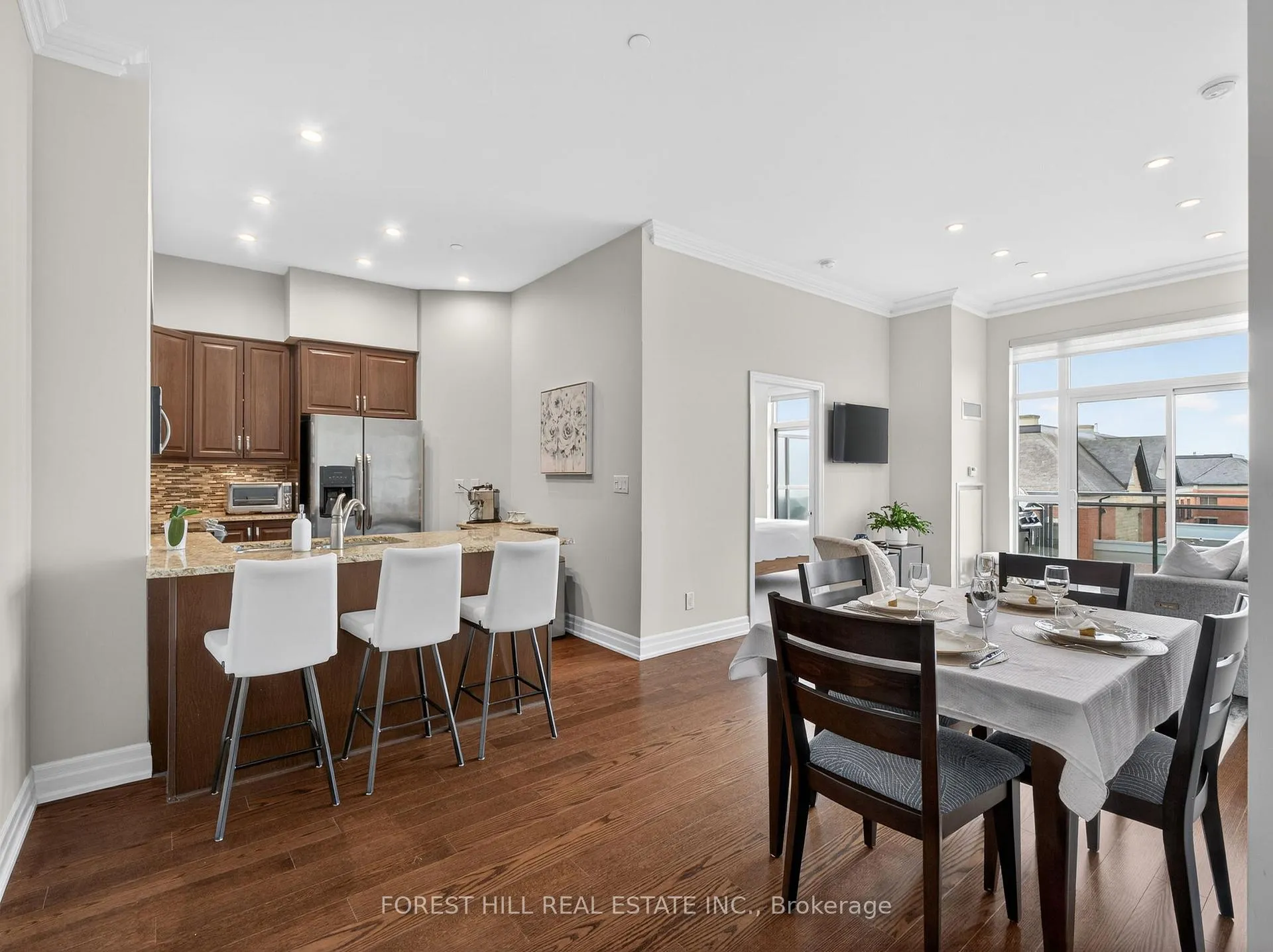 Photo 3 of Unit 609, 111 Civic Square Gate, Aurora, Bayview Wellington — HOMEH