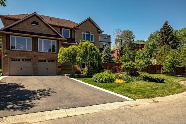 Photo 2 of 38 Sundrop Court, Hamilton, Iroquoia Heights — HOMEH