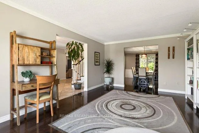 Photo 6 of 38 Sundrop Court, Hamilton, Iroquoia Heights — HOMEH