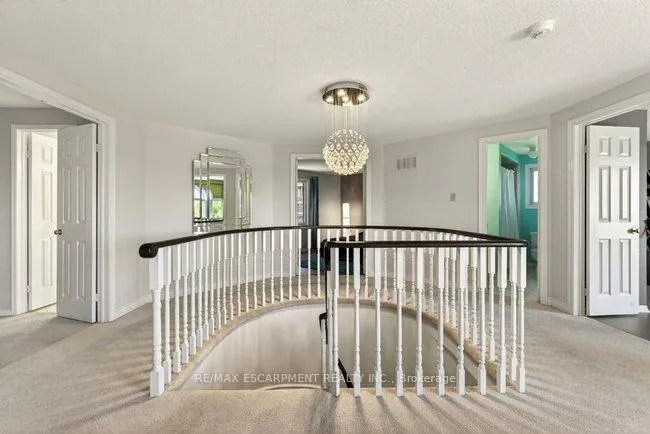 Photo 13 of 38 Sundrop Court, Hamilton, Iroquoia Heights — HOMEH
