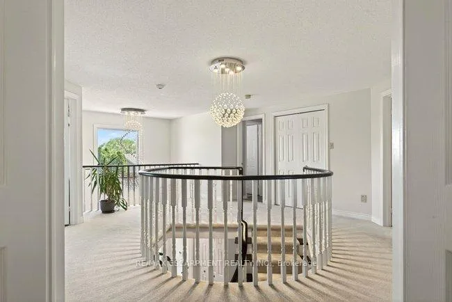 Photo 15 of 38 Sundrop Court, Hamilton, Iroquoia Heights — HOMEH