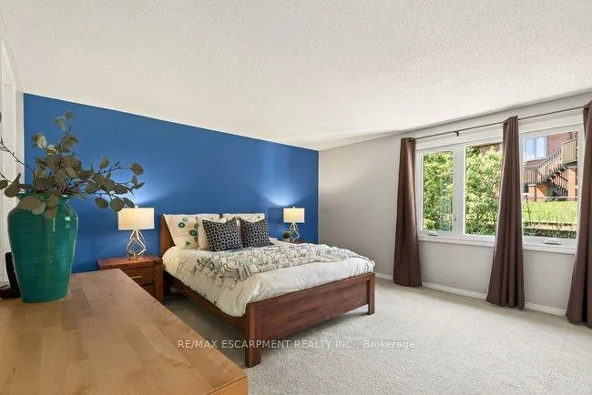 Photo 16 of 38 Sundrop Court, Hamilton, Iroquoia Heights — HOMEH