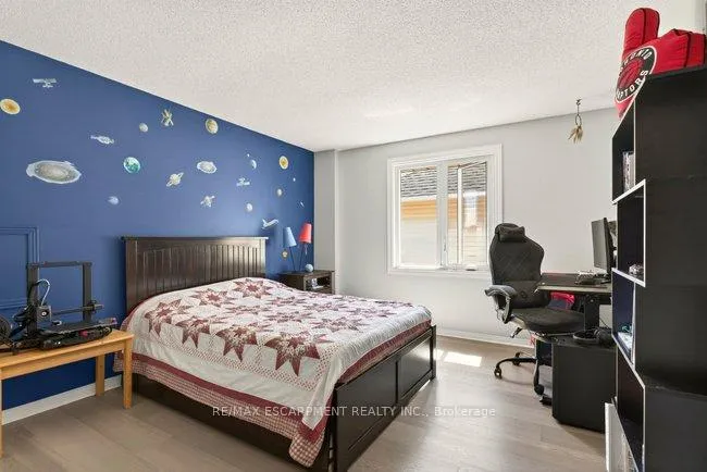 Photo 26 of 38 Sundrop Court, Hamilton, Iroquoia Heights — HOMEH