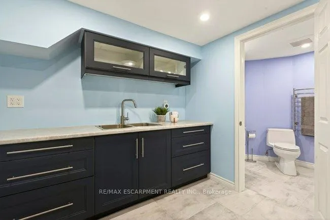 Photo 32 of 38 Sundrop Court, Hamilton, Iroquoia Heights — HOMEH
