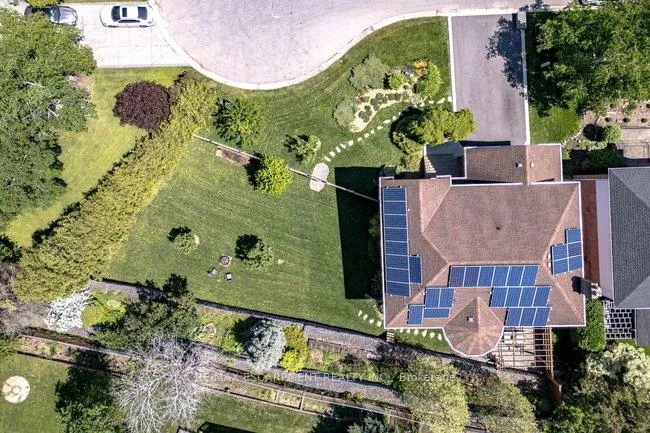 Photo 40 of 38 Sundrop Court, Hamilton, Iroquoia Heights — HOMEH