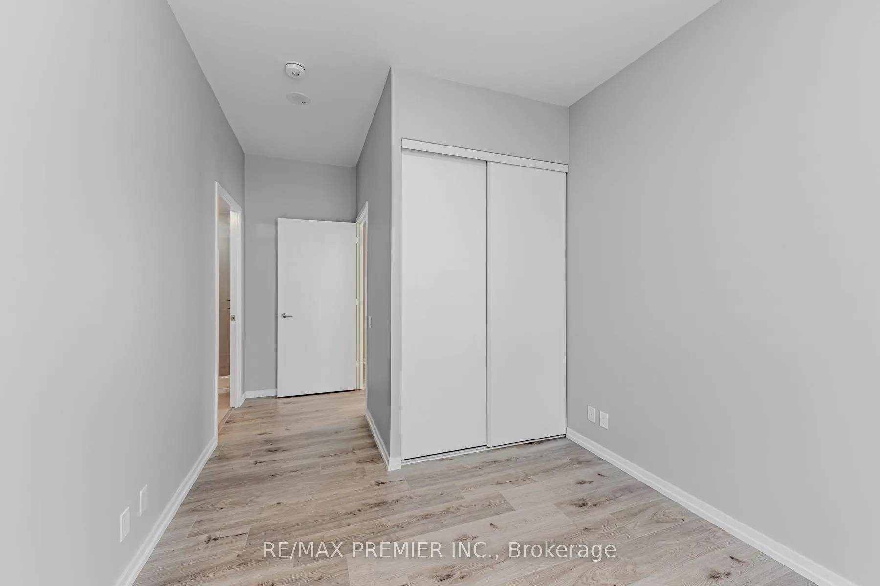 Photo 13 of Unit 207, 1000 Portage Parkway, Vaughan, Vaughan Corporate Centre — HOMEH