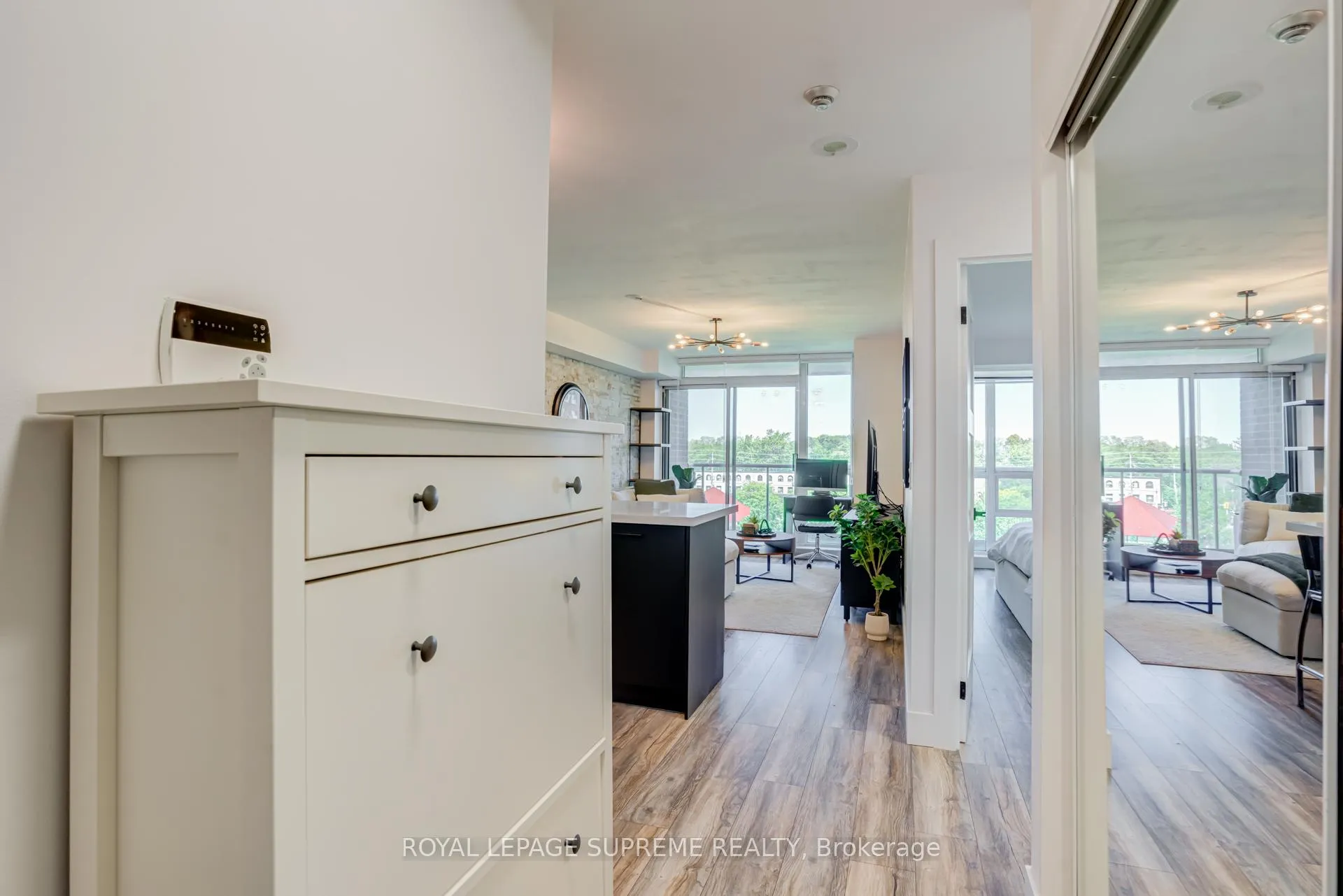 Photo 4 of Unit 610, 11 Michael Power Place, Etobicoke, Islington-City Centre West — HOMEH