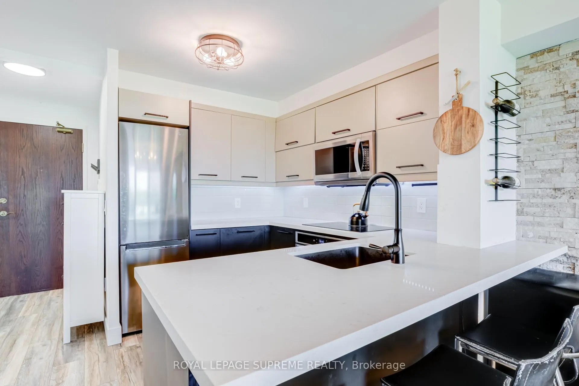 Photo 7 of Unit 610, 11 Michael Power Place, Etobicoke, Islington-City Centre West — HOMEH