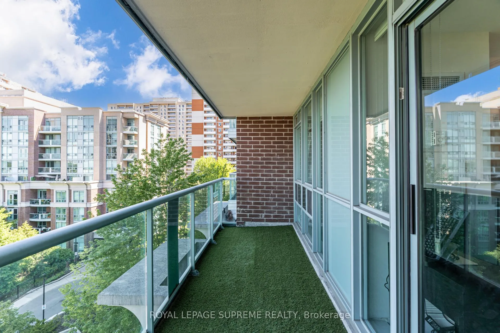 Photo 17 of Unit 610, 11 Michael Power Place, Etobicoke, Islington-City Centre West — HOMEH