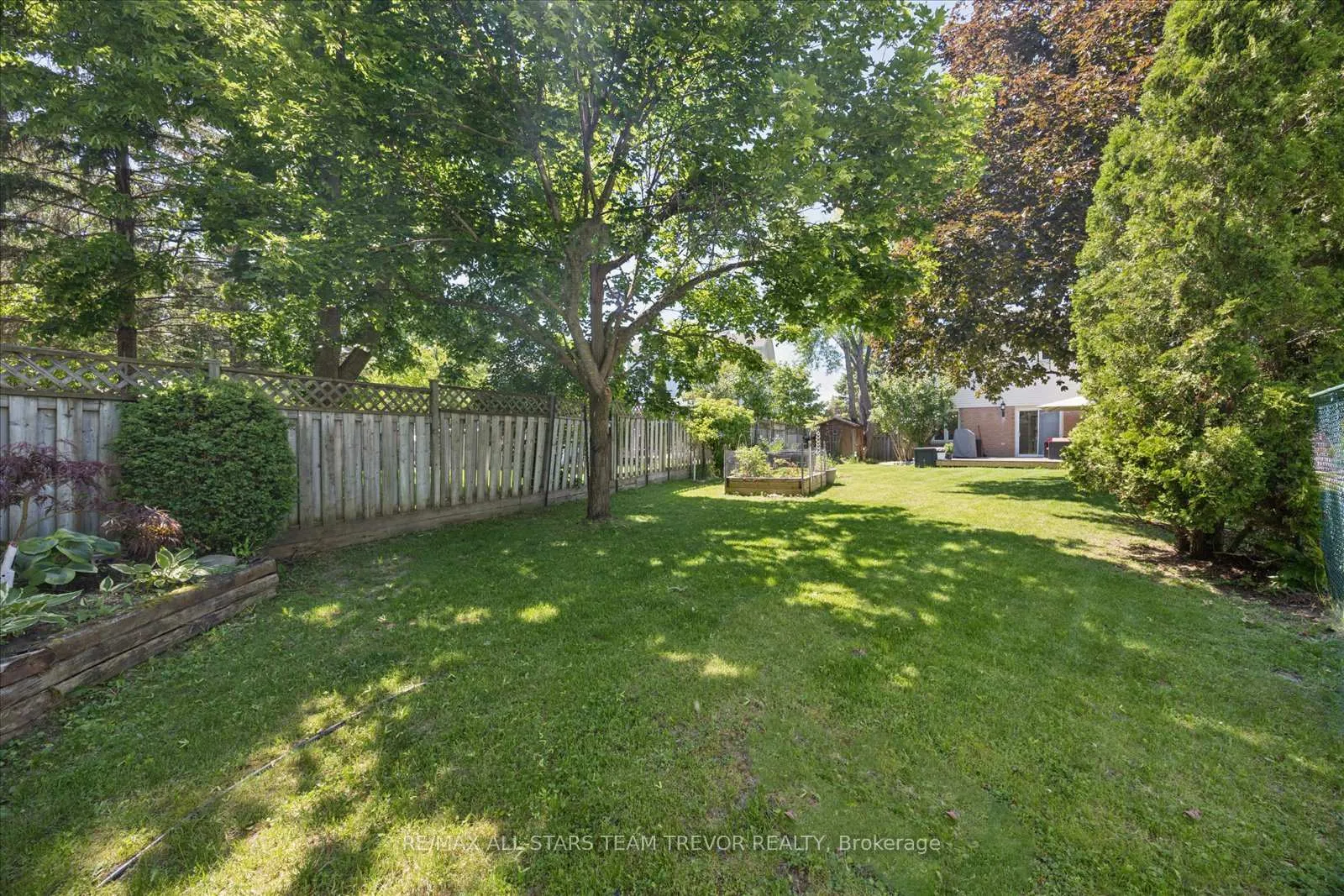 Photo 41 of 199 Carrick Avenue, Georgina, Keswick North — HOMEH