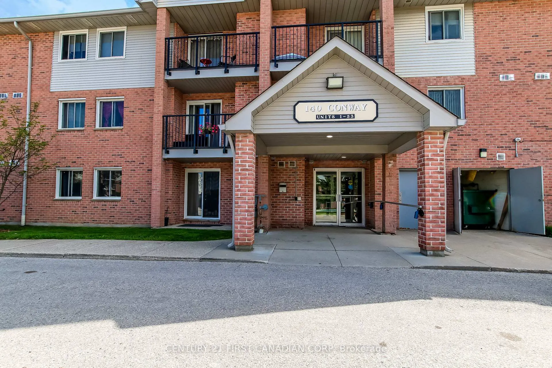 Front of Unit 6, 140 Conway Drive