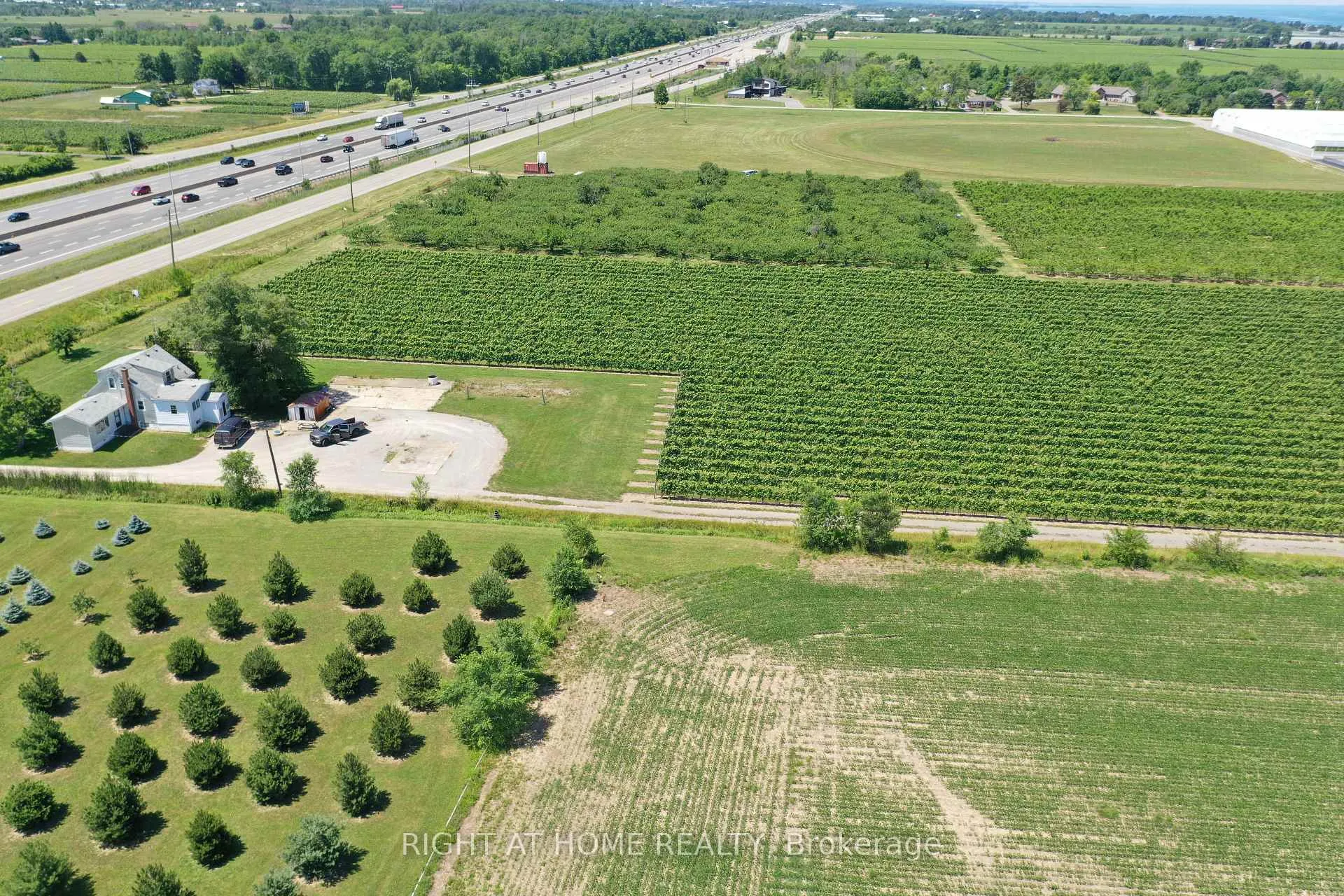 Photo 16 of 3705 North Service Road, Lincoln, Lincoln-Jordan/Vineland — HOMEH