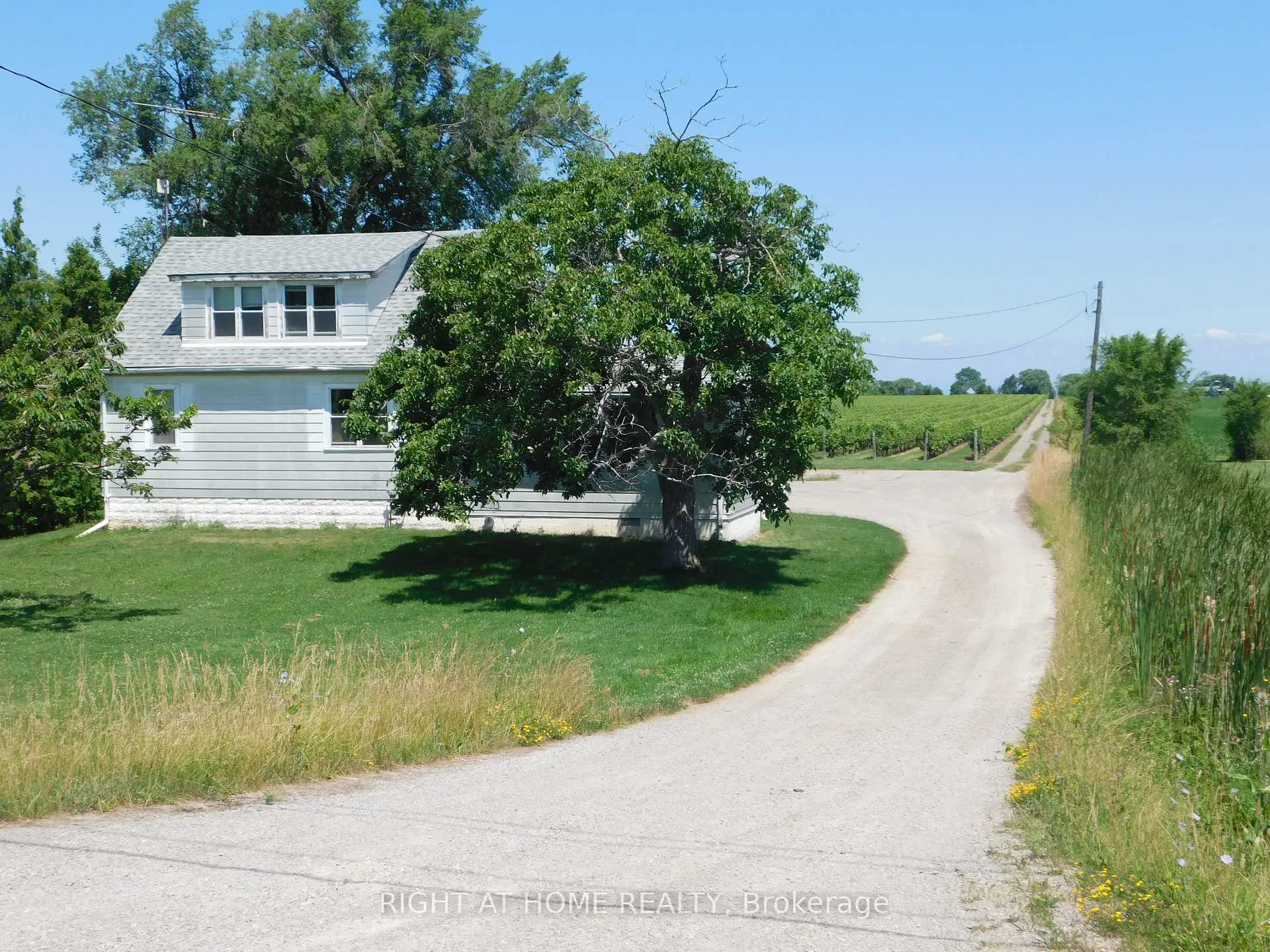 Photo 19 of 3705 North Service Road, Lincoln, Lincoln-Jordan/Vineland — HOMEH