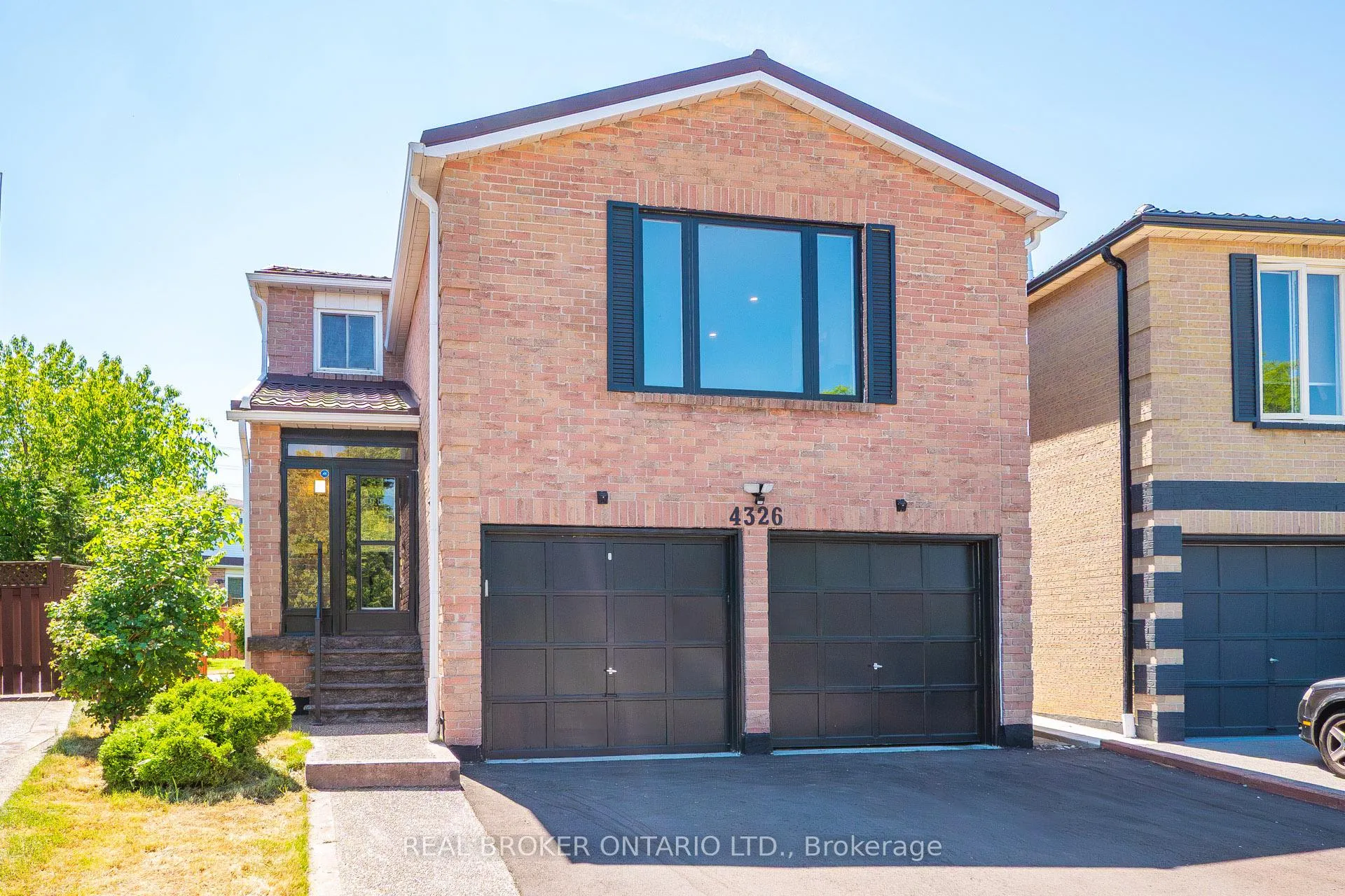 Front of 4326 Waterford Crescent