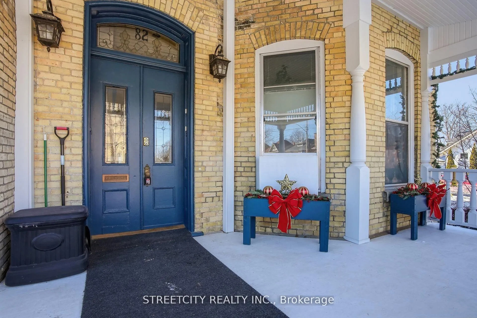 Photo 5 of 82 Wellington Street, St. Thomas — HOMEH