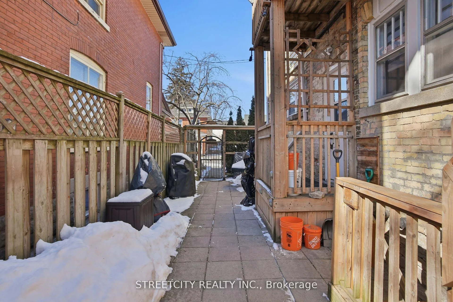 Photo 45 of 82 Wellington Street, St. Thomas — HOMEH