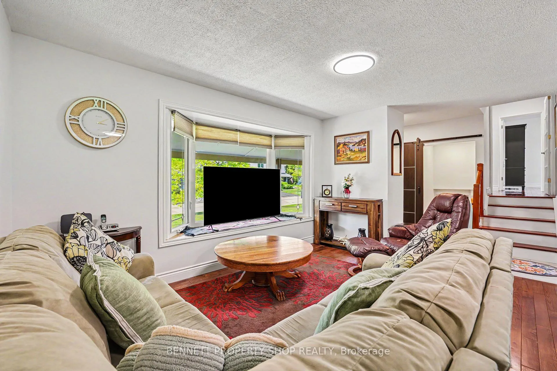 Photo 8 of 2736 Stone Crescent, Ottawa, Redwood Park — HOMEH